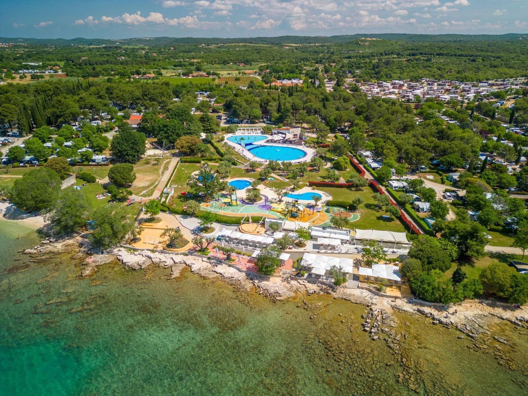 Eurocamp Tents At Campsite Polari Rovinj Kültér fotó