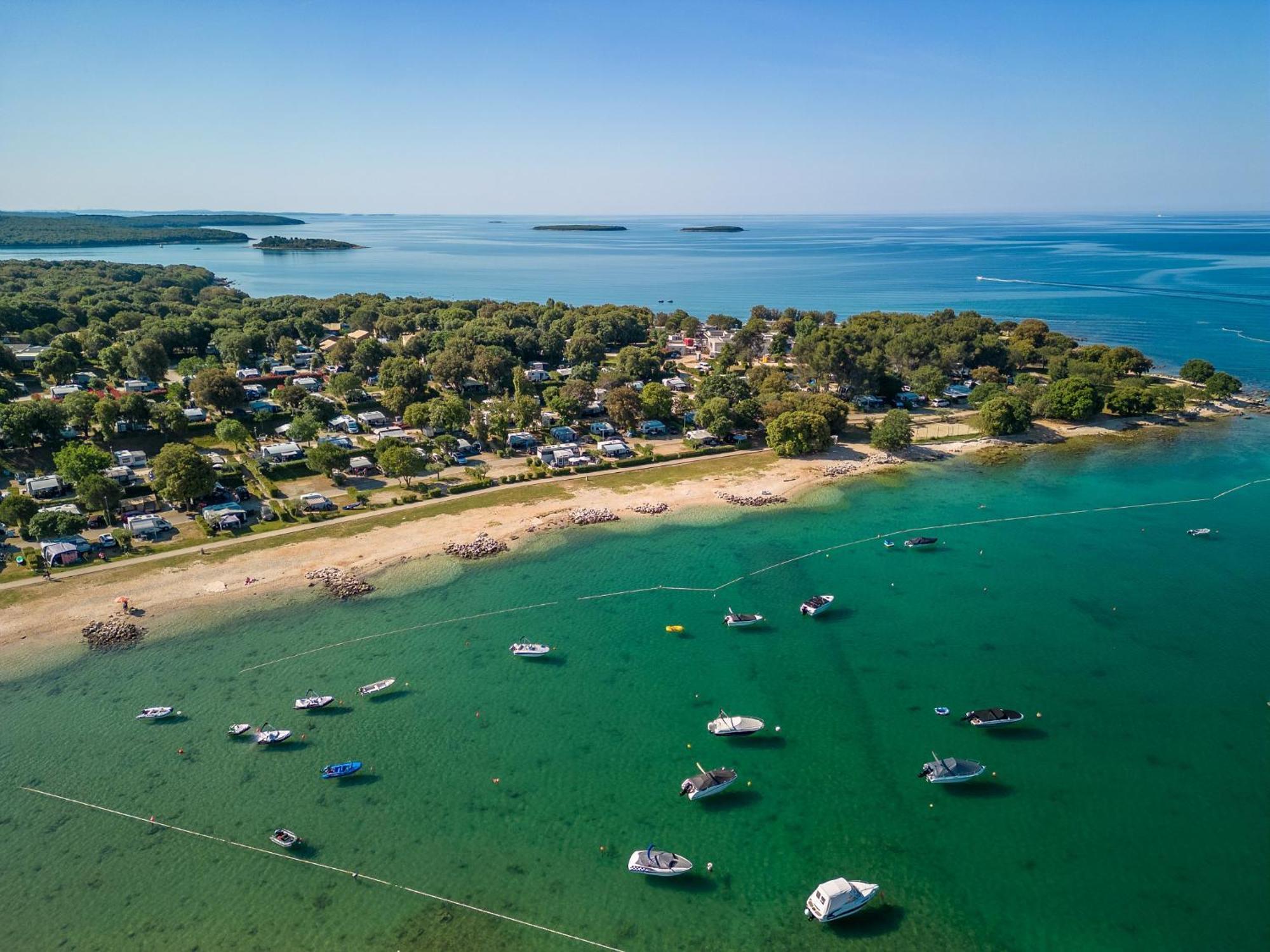 Eurocamp Tents At Campsite Polari Rovinj Kültér fotó